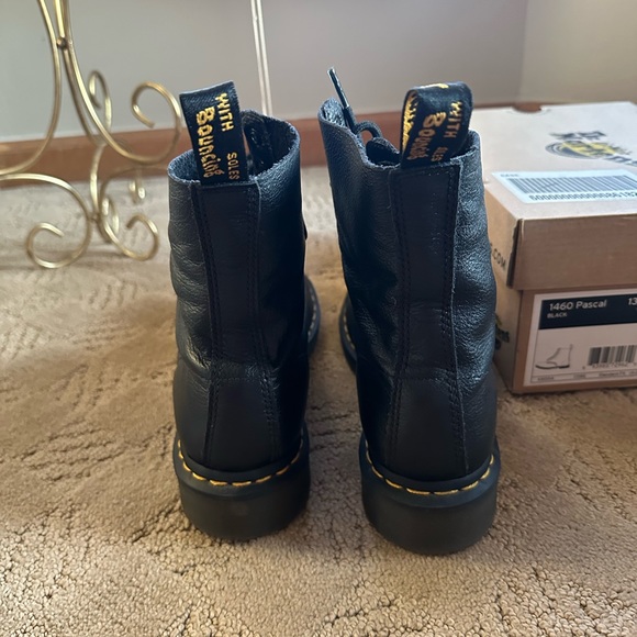 Doc Martens 1460 WOMEN'S PASCAL VIRGINIA LEATHER BOOTS size 9 - Picture 9 of 11